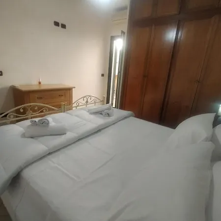 Molote Bed and Breakfast Όλμπια